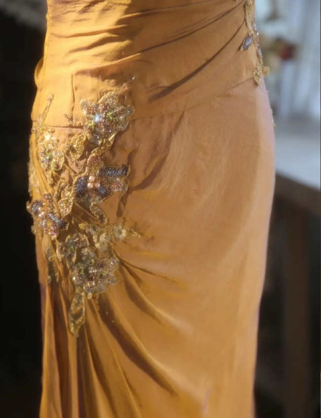 Elegant Ginger Yellow Mermaid V-Neck Beaded Embroidered Satin Prom Dress Evening Dress