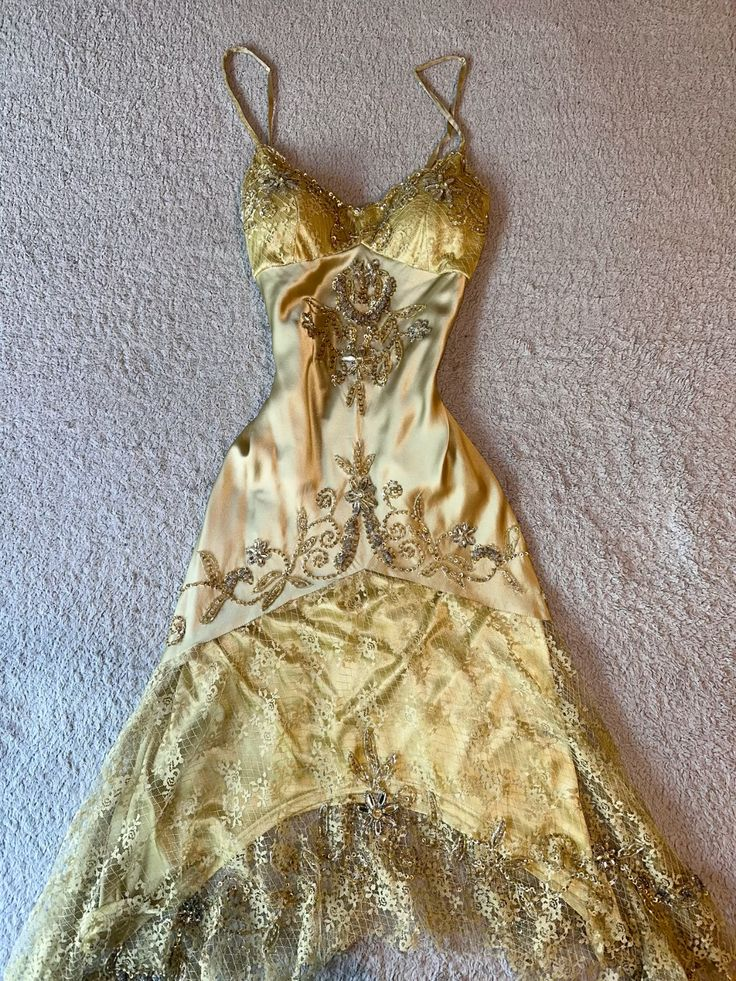 Elegant Gold Spaghetti Straps Satin Lace Beaded Cocktail Dress A Line Homecoming Dress Birthday Outfits Main image