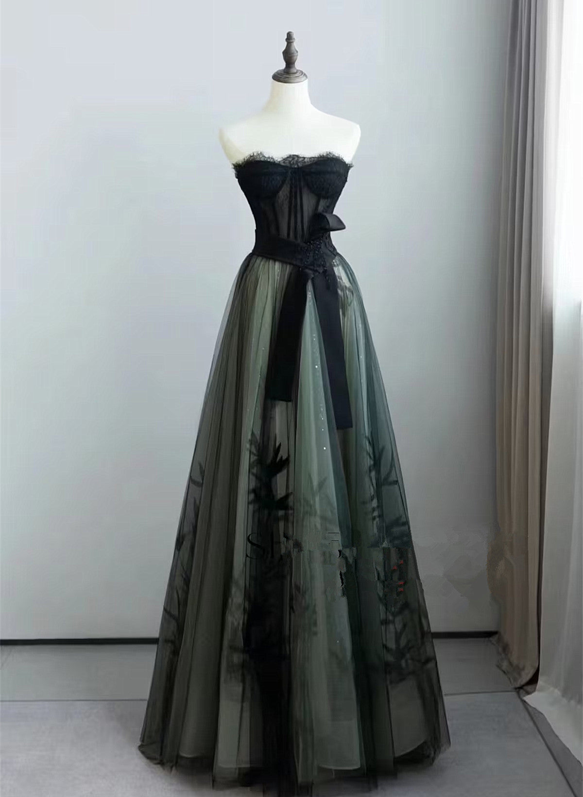 Elegant Green And Black A-Line Long Formal Dress, Tulle With Lace Prom Dress Main image