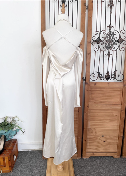 Elegant Ivory Halter Off-The-Shoulder Slim-Fit Satin Long Prom Dress Evening Dress