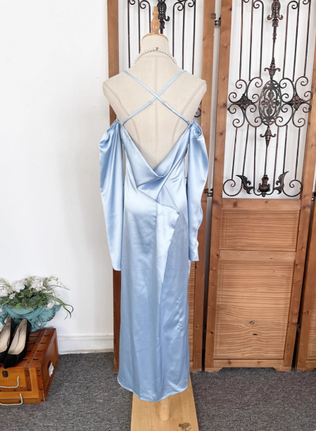 Elegant Ivory Halter Off-The-Shoulder Slim-Fit Satin Long Prom Dress Evening Dress