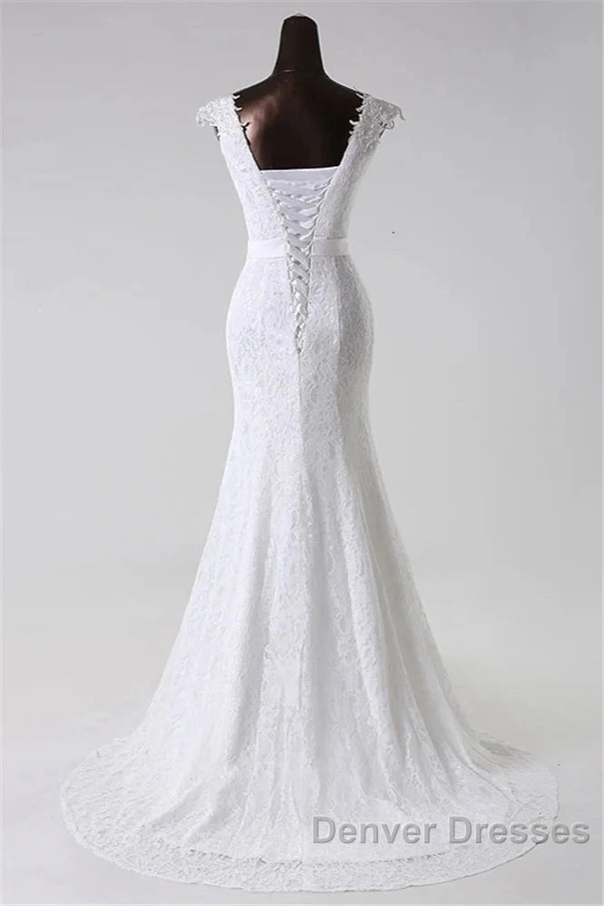 Elegant Jewel Long Lace Mermaid Wedding Gown With Appliques Secondary image