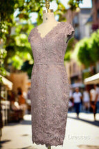 Elegant Lace V-neck Cap Sleeves Mother of the Bride Dress with Sash