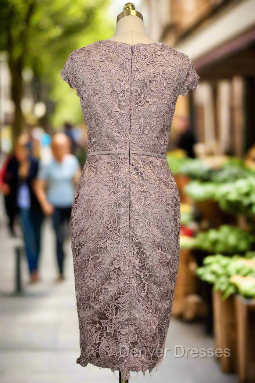 Elegant Lace V-neck Cap Sleeves Mother of the Bride Dress with Sash