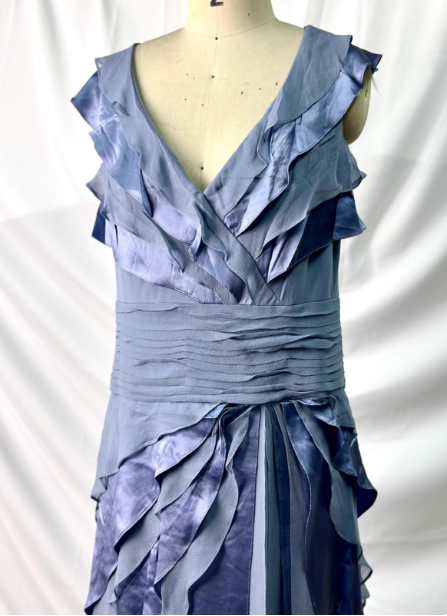 Elegant Layered Gradient Gray-Blue Slim-Fit V-Neck Ruffled Tiered Chiffon Long Prom Dress Evening Dress