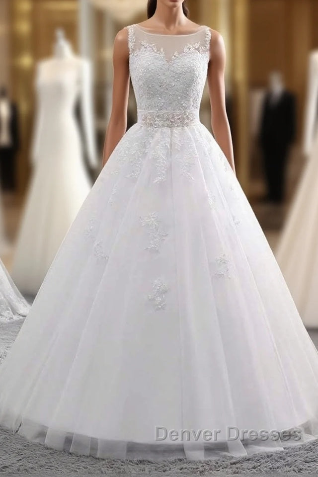Elegant Long Ball Gown Tulle Lace-Up White Wedding Dress Main image