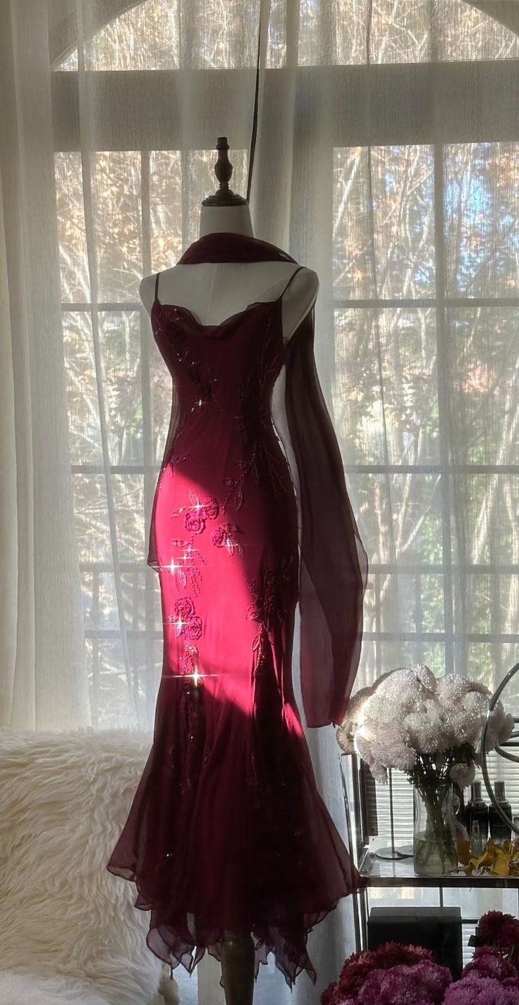 Elegant Mermaid Spaghetti Straps Burgundy Chiffon Prom Dress Inspiration Trending Evening Gowns Formal Party Prom Dress Main image