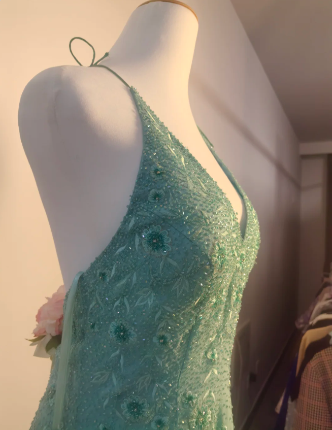 Elegant Mint Green Fitted Beaded Halter Neck Backless Long Prom Dress Evening Dress