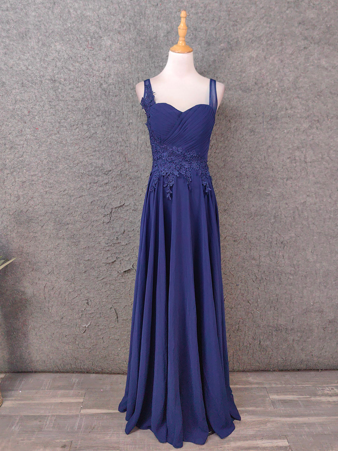 Elegant Navy Blue Spaghetti Strap Lace Ruffled Chiffon Long Prom Dress Evening Dress Main image