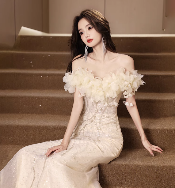 Elegant Off-White Mermaid Off-The-Shoulder 3D Floral Sequined Sheer Tulle Long Prom Dress Evening Dress