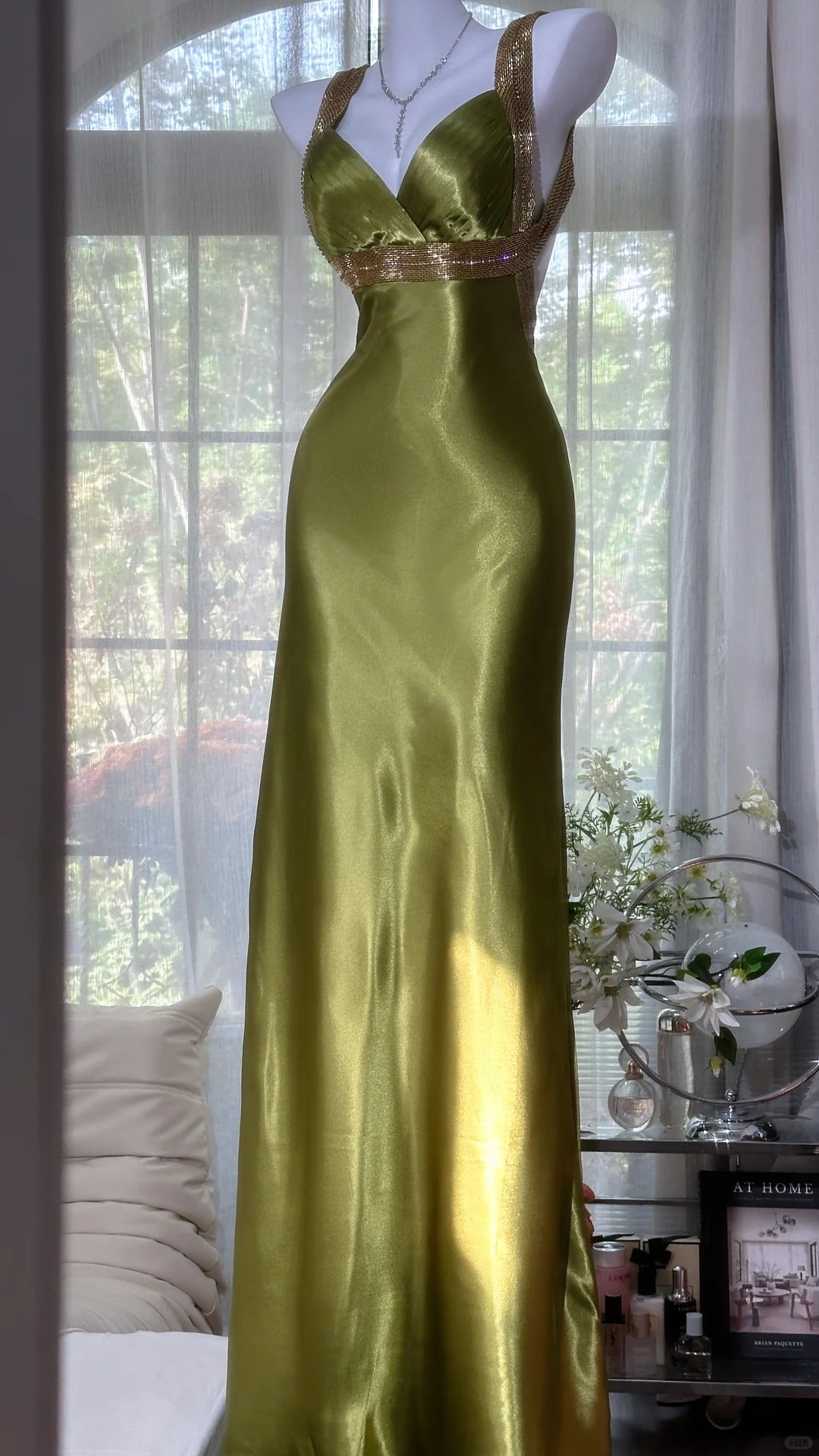 Elegant Olive-Green Mermaid V-Neck Backless Satin Long Prom Dress Evening Dress