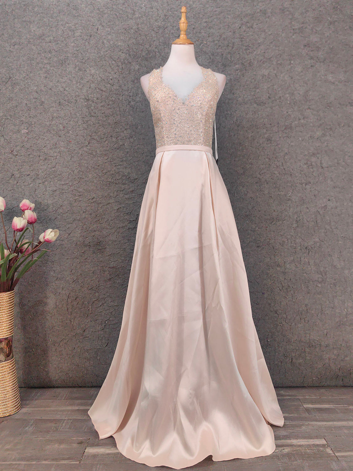 Elegant Pink Halter Neck V-Neck Rhinestone Lace Satin Long Prom Dress Evening Dress Main image