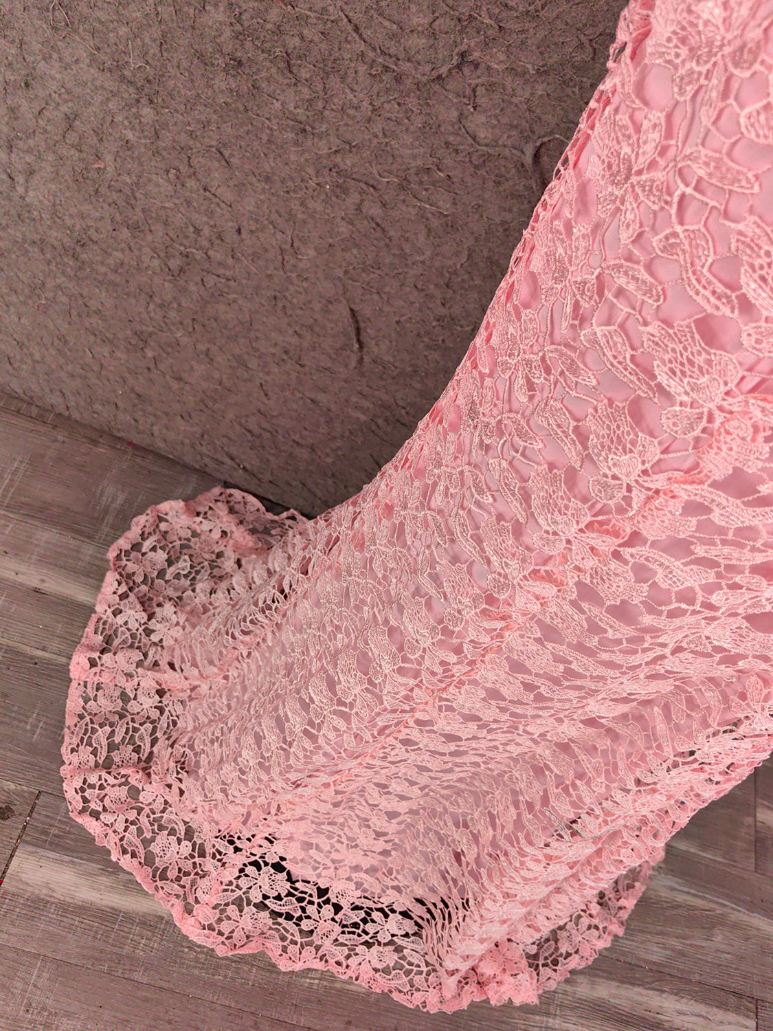 Elegant Pink Mermaid Short Sleeve Crew Neck Cutout Lace Long Prom Dress Evening Dress