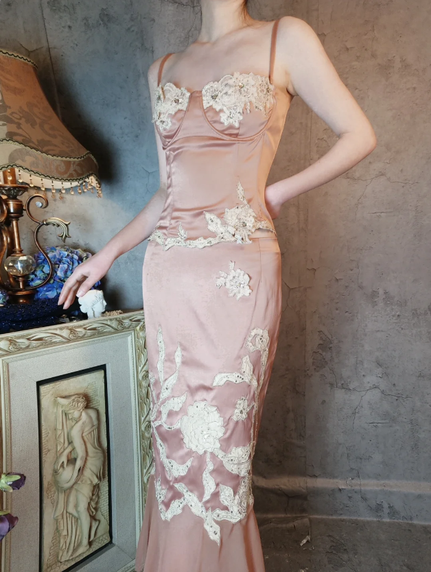 Elegant Pink Mermaid Spaghetti Strap Lace Embroidered Satin Prom Dress Evening Dress