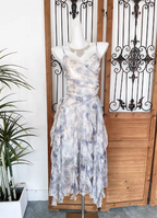 Elegant Printed Spaghetti Strap V-Neck Ruffled Layered Tulle Prom Dress