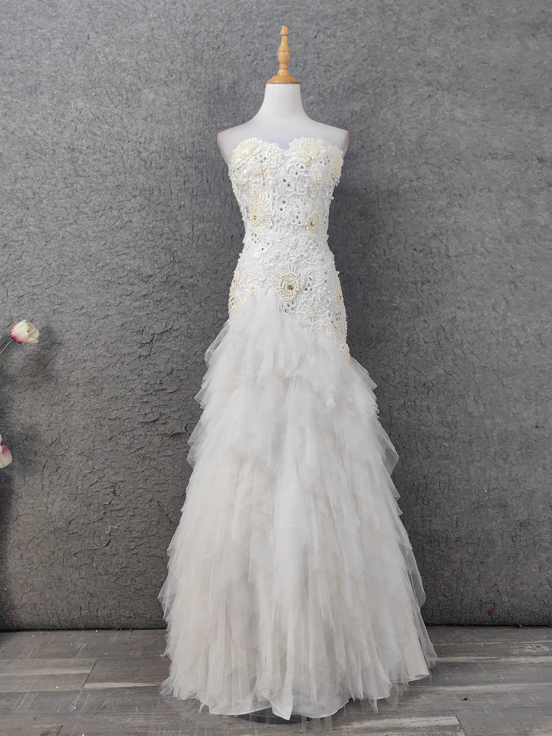 Elegant Pure White Sweetheart Neck Pearl Lace Tulle Long Prom Dress Evening Dress Main image