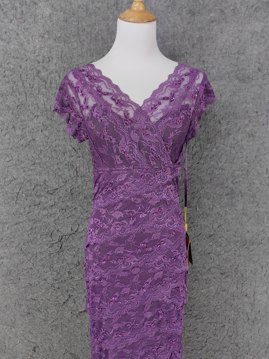 Elegant Purple V-Neck Lace Long Prom Dress Evening Dress Secondary image