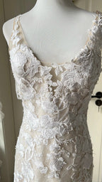 Elegant Retro Ivory Mermaid V-Neck Halter Lace Train Prom Dress Wedding Dress