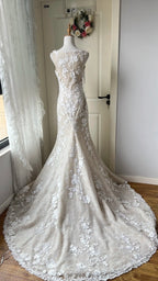 Elegant Retro Ivory Mermaid V-Neck Halter Lace Train Prom Dress Wedding Dress