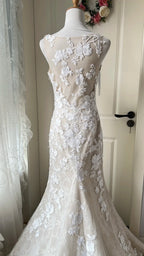 Elegant Retro Ivory Mermaid V-Neck Halter Lace Train Prom Dress Wedding Dress