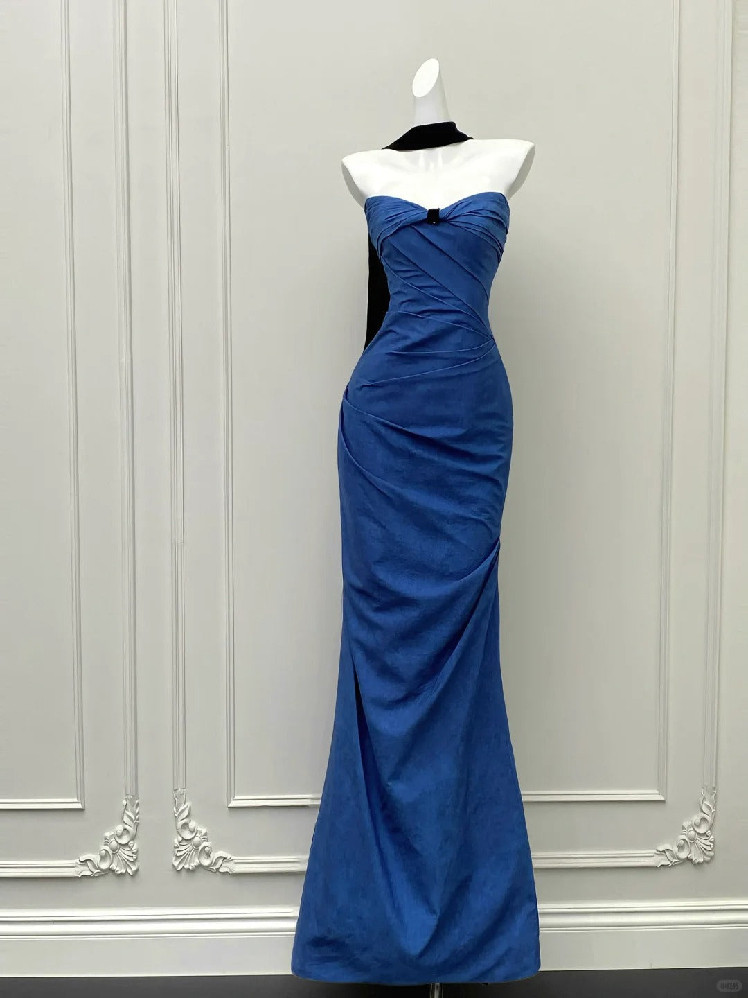 Elegant Royal Blue Mermaid Strapless Pleated Long Prom Dress Evening Dress
