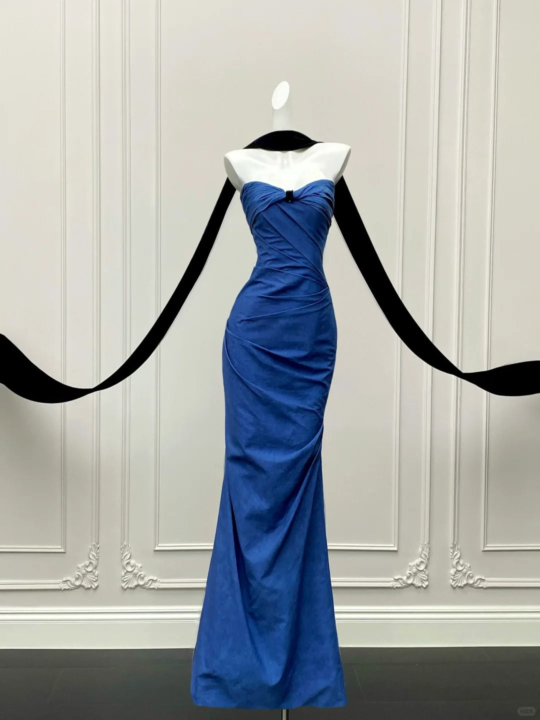Elegant Royal Blue Mermaid Strapless Pleated Long Prom Dress Evening Dress