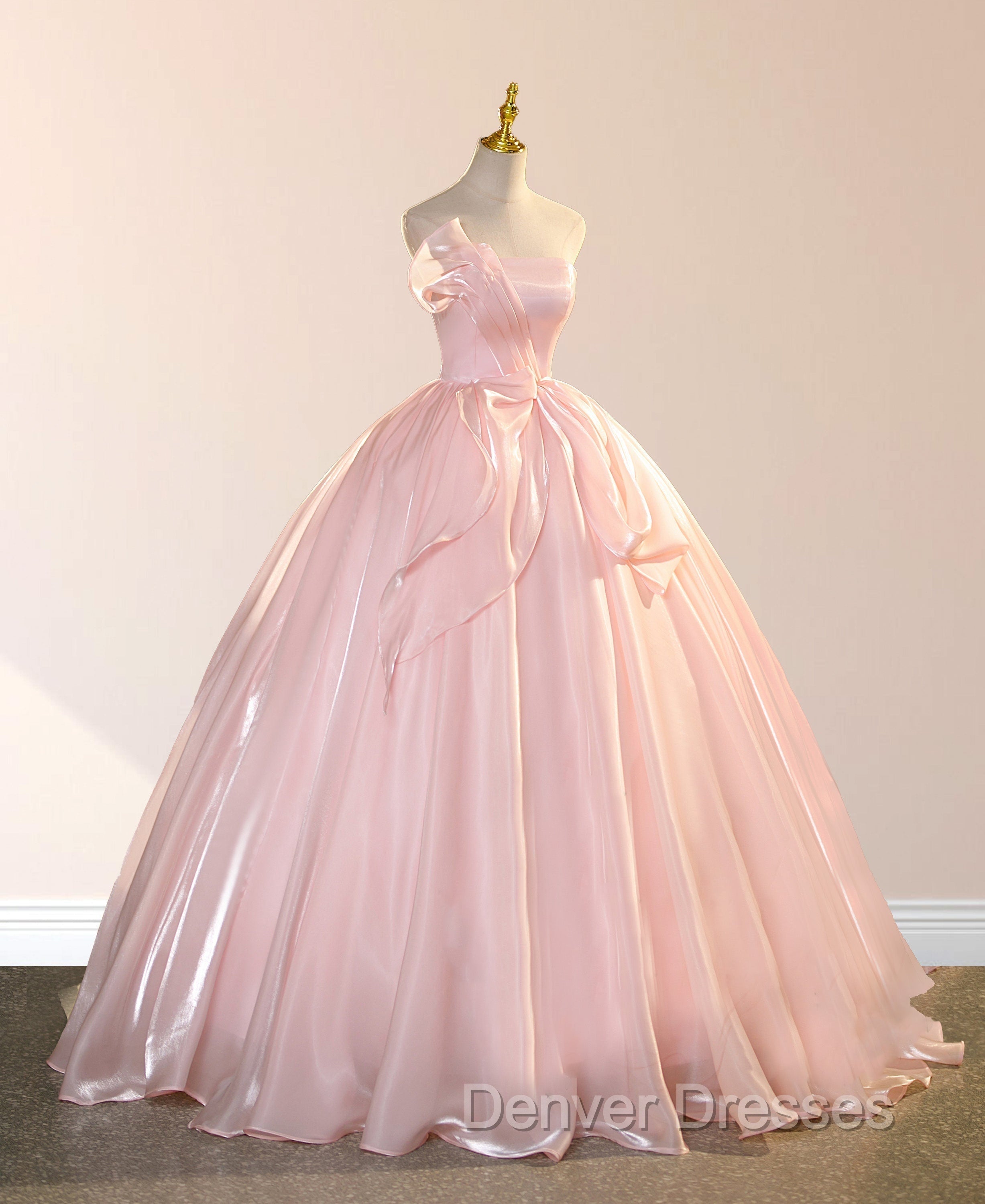 Elegant Shiny Pink Organza Ball Gown Quinceanera Dress