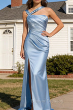 Elegant Sky Blue Sheath Pleated Satin Long Bridesmaid Dress With Slit