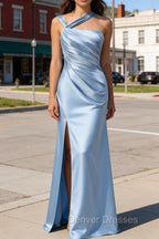 Elegant Sky Blue Sheath Pleated Satin Long Bridesmaid Dress With Slit