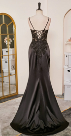 Elegant Black Spaghetti Straps Evening Dress Satin Sheath Long Prom Dress With Slits