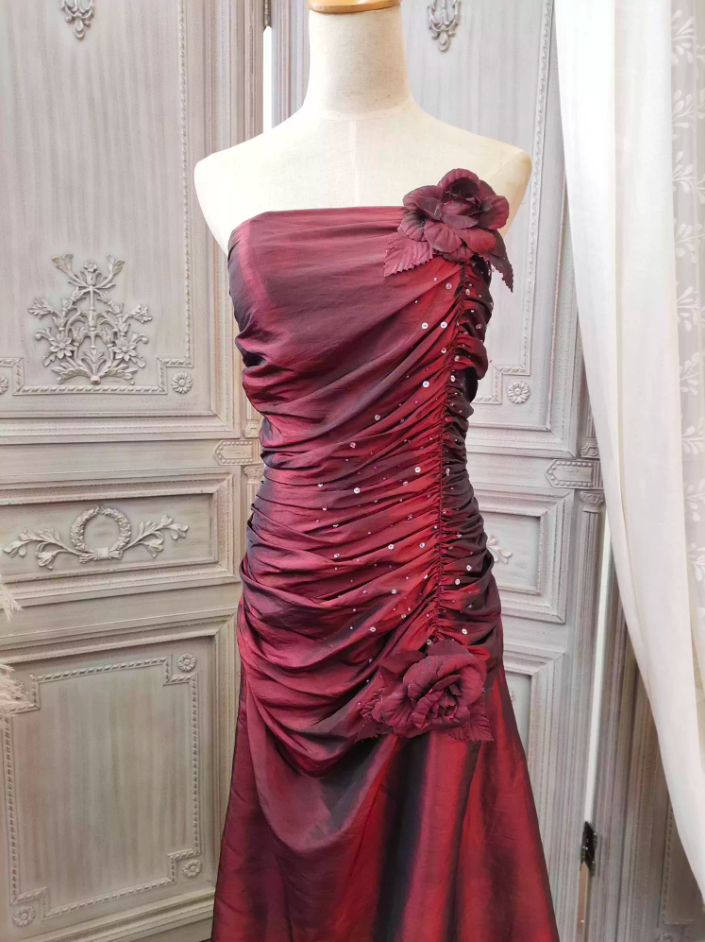 Elegant Vintage Burgundy Strapless Ruched Satin Long Prom Dress Evening Dress