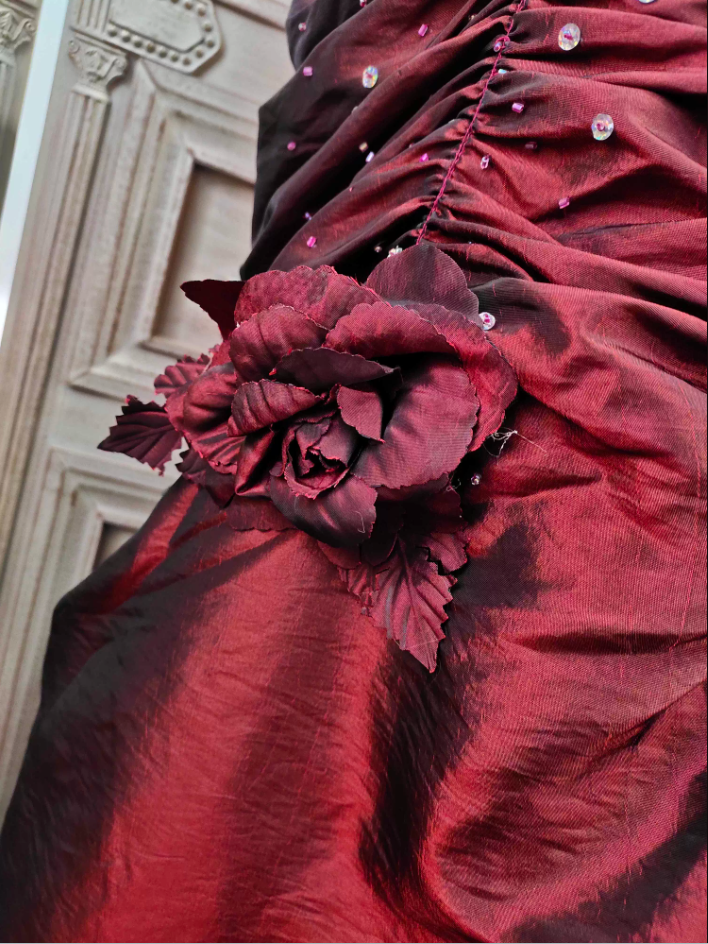 Elegant Vintage Burgundy Strapless Ruched Satin Long Prom Dress Evening Dress