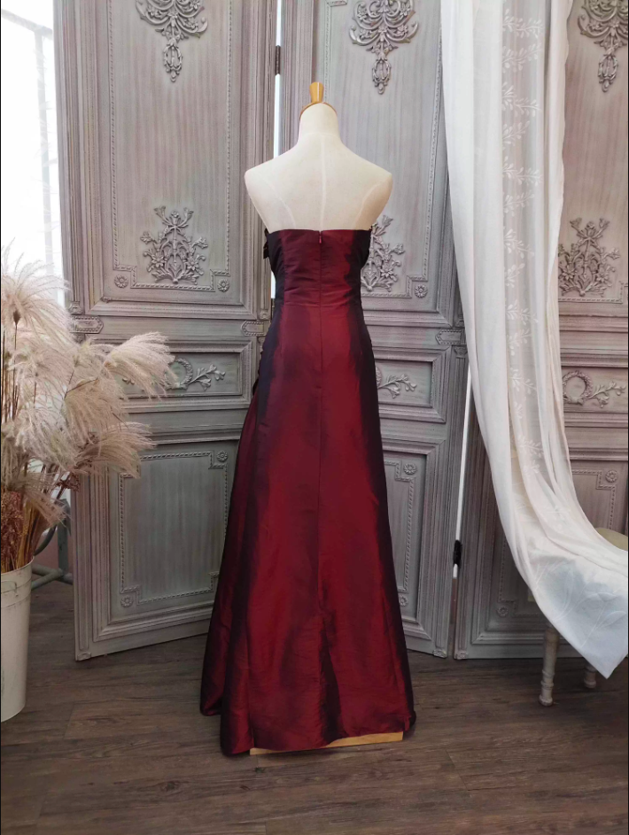 Elegant Vintage Burgundy Strapless Ruched Satin Long Prom Dress Evening Dress