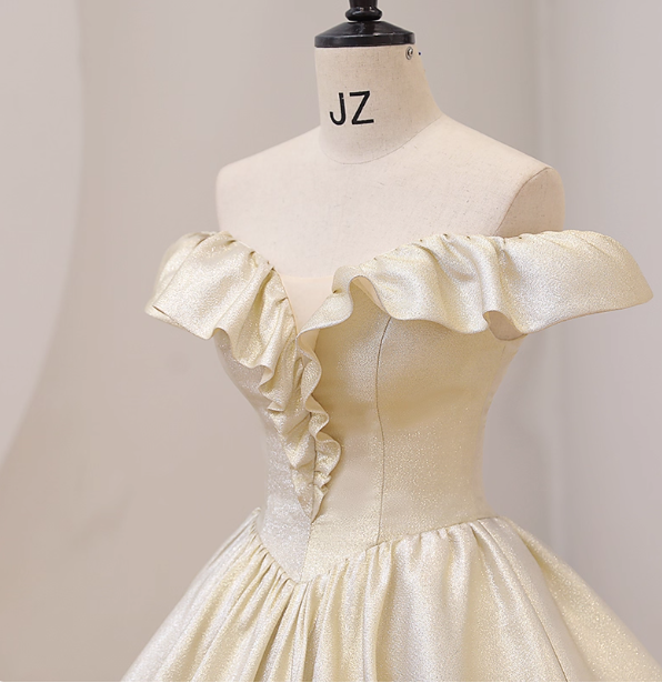 Elegant Vintage One-Shoulder Ruffle Shiny Satin Ball Gown Evening Dress Sweet 16 Dress