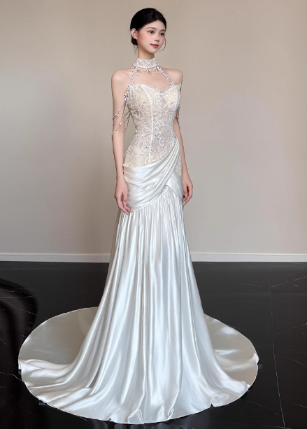 Elegant White Mermaid Halter Neck Lace Satin Train Wedding Dress