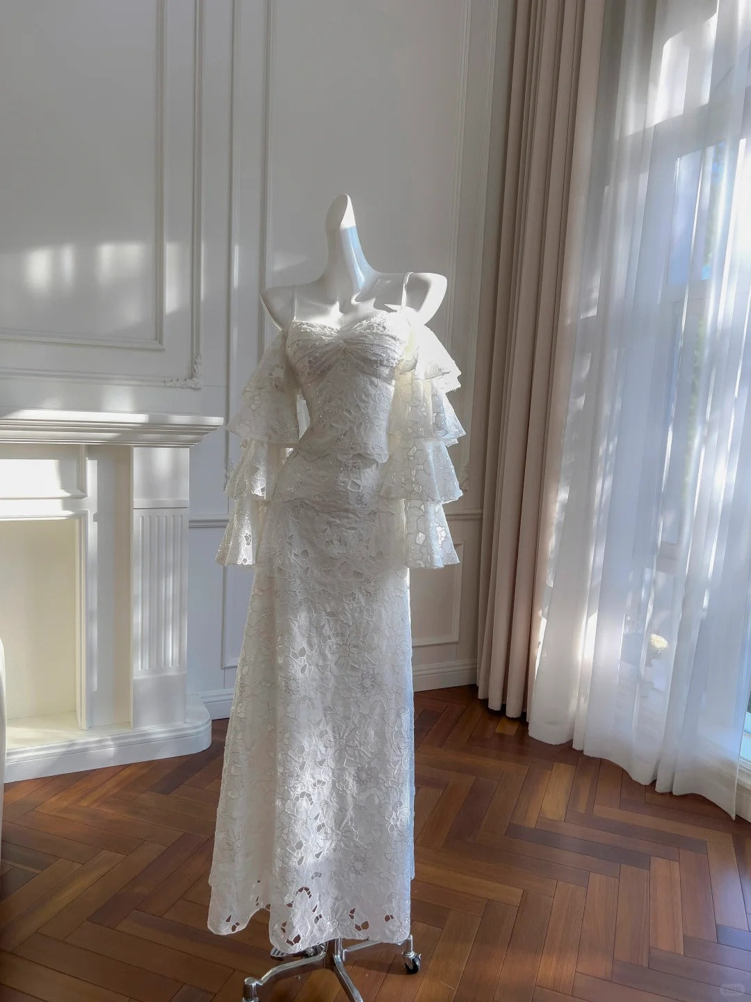 Elegant White Mermaid Strapless Off-The-Shoulder Lace Long Prom Dress Evening Dress Secondary image