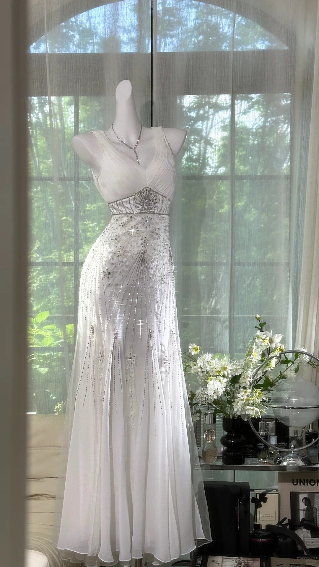 Elegant White Mermaid Strapless V-Neck Beaded Chiffon Long Prom Dress Evening Dress