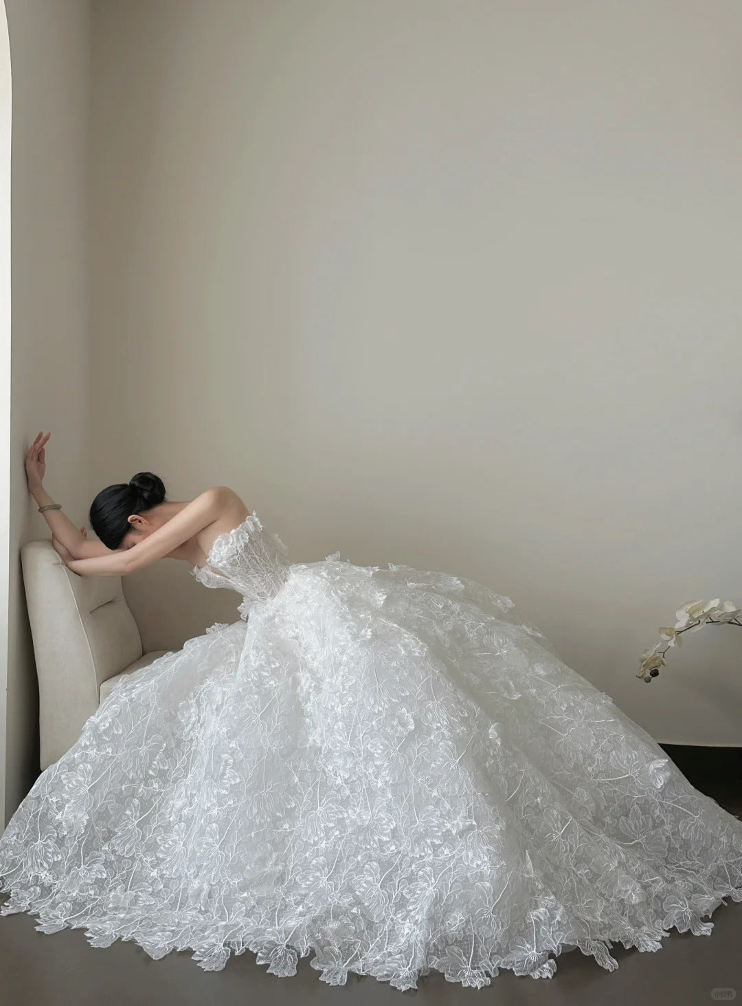Elegant White Strapless Lace Train Ball Gown Wedding Dress Main image