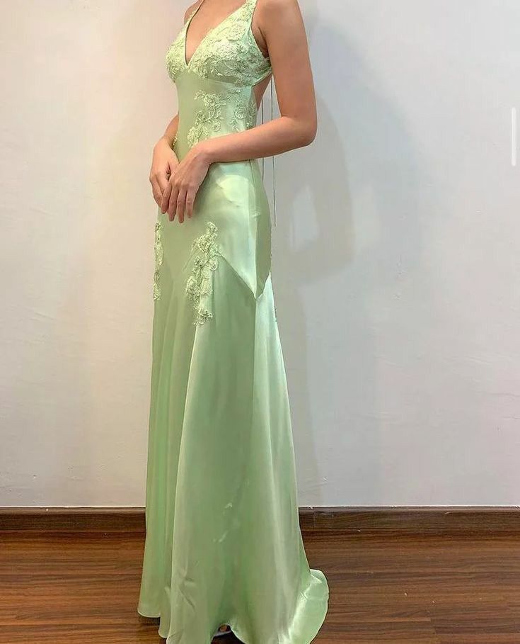 Fancy Mermaid Spaghetti Straps Green Backless Long Prom Dress Evening Dress Formal Dress Main image
