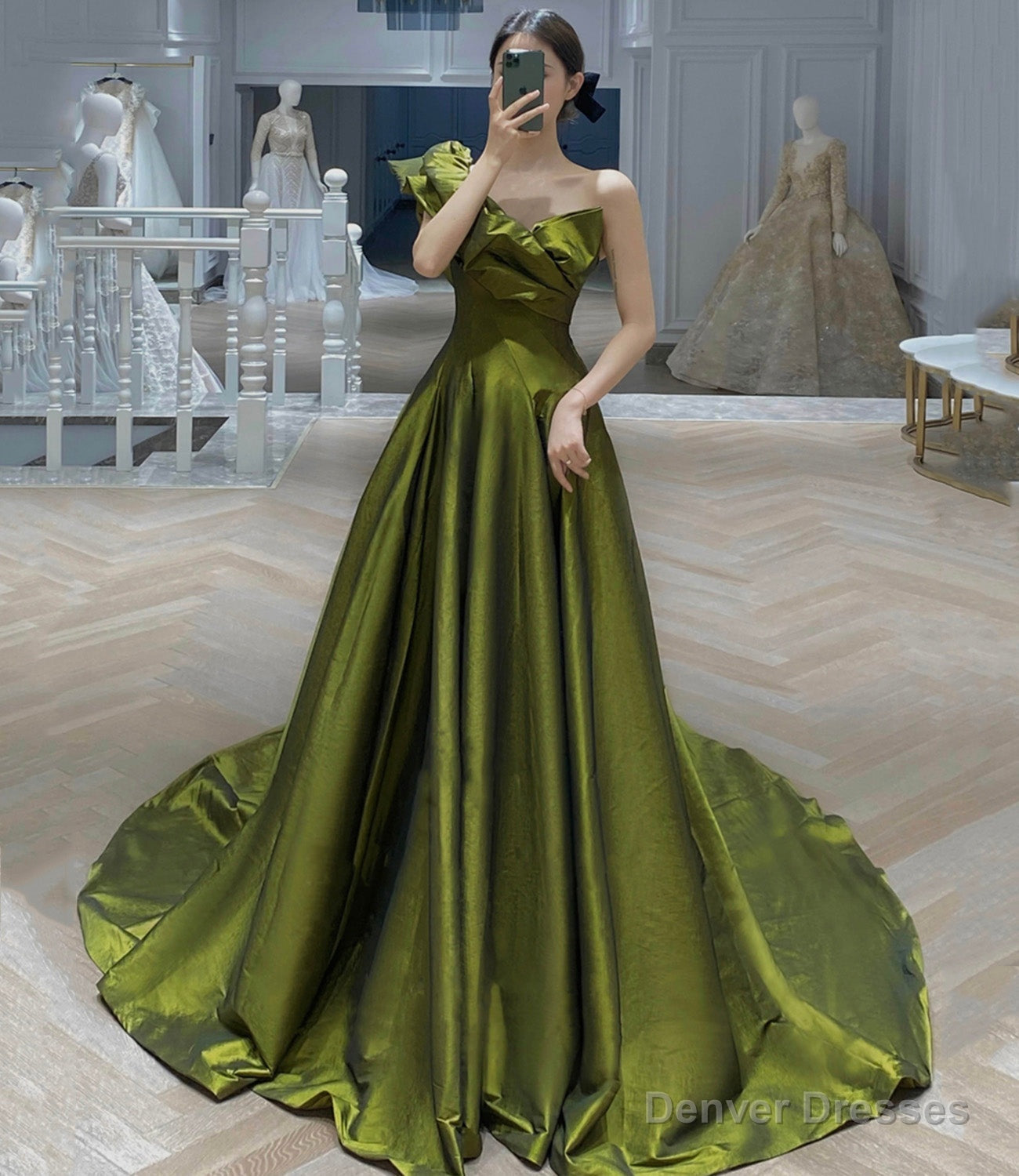 Green satin long prom dress A line evening dress Secondary image