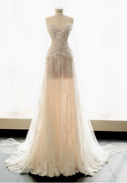 Flowing Lace Sweetheart Neckline A-Line Tulle Wedding Dress