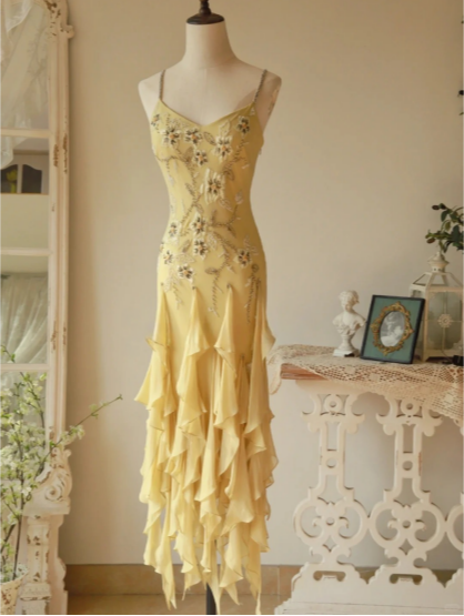 Flowy Strapless Yellow Beaded Jellyfish Skirt Chiffon Prom Dress