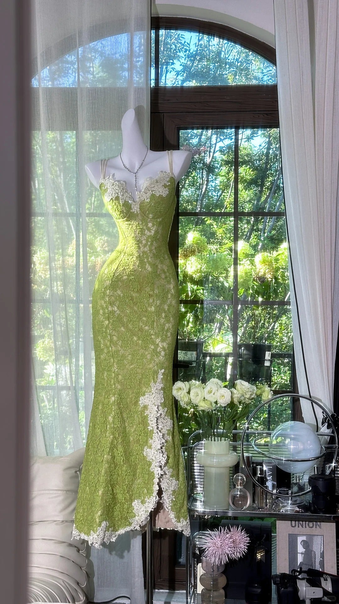 Fresh Green Mermaid Strapless Backless Criss-Cross Lace Long Prom Dress Evening Dress Main image