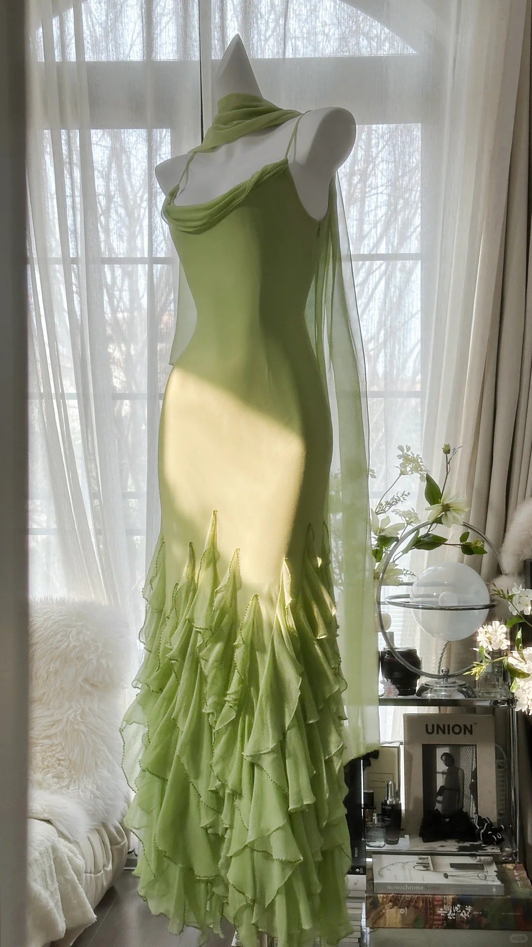 Fresh Green Simple Chiffon Ruffle Skirt Prom Dress Secondary image