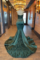 Glamorou V-Neck Sleeveless Halter Mermaid Prom Dress With Beading