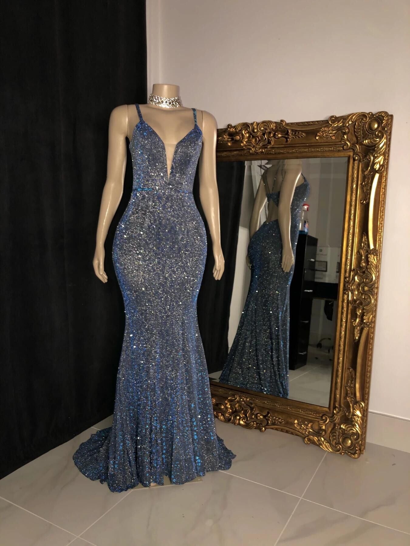 Glitter Mermaid Prom Dress Long Spaghetti Straps V Neck Open Back Formal Evening Party Gowns