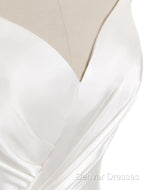 Gorgeous Beach Wedding Dress Mermaid Sleeveless Evening Dress V Neck Straps Split Ivory Bridal Gown With Court Train