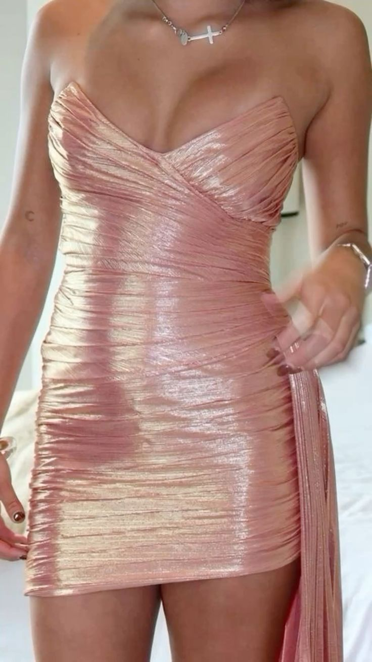 Gorgeous Pink Strapless Satin Pleated Homecoming Dress Short Birthday Outfits Cocktail Dress