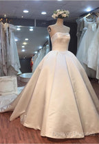 Gorgeous Satin Ball Gowns Strapless Wedding Dress For Bride