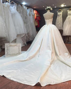 Gorgeous Satin Ball Gowns Strapless Wedding Dress For Bride